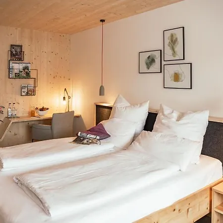 Allgaeuer Genusshotel Und Historischer Dorfgasthof Hirsch Отель