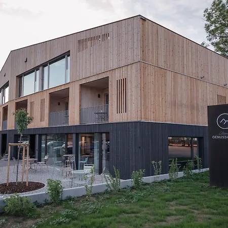 Allgaeuer Genusshotel Und Historischer Dorfgasthof Hirsch 2*